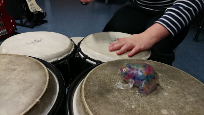 Lapsi + Rummut + Sammakko